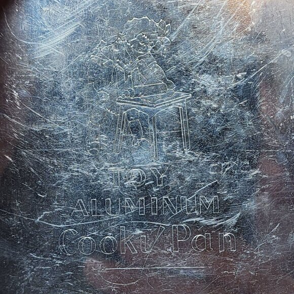 Vintage Aluminum Childrens Kitchenware Set Kittens Who Lost Their Mittens - Picture 12 of 15